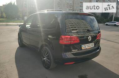 Мінівен Volkswagen Touran 2011 в 
