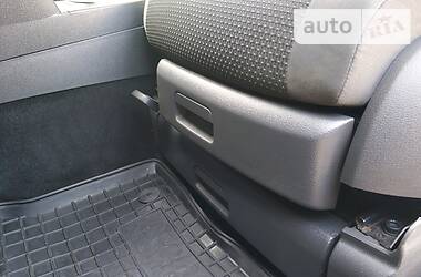 Мінівен Volkswagen Touran 2011 в 
