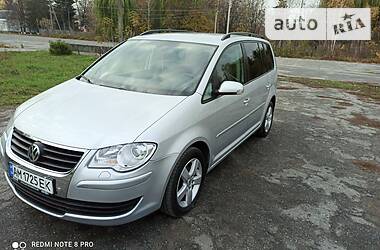 Универсал Volkswagen Touran 2008 в Звягеле