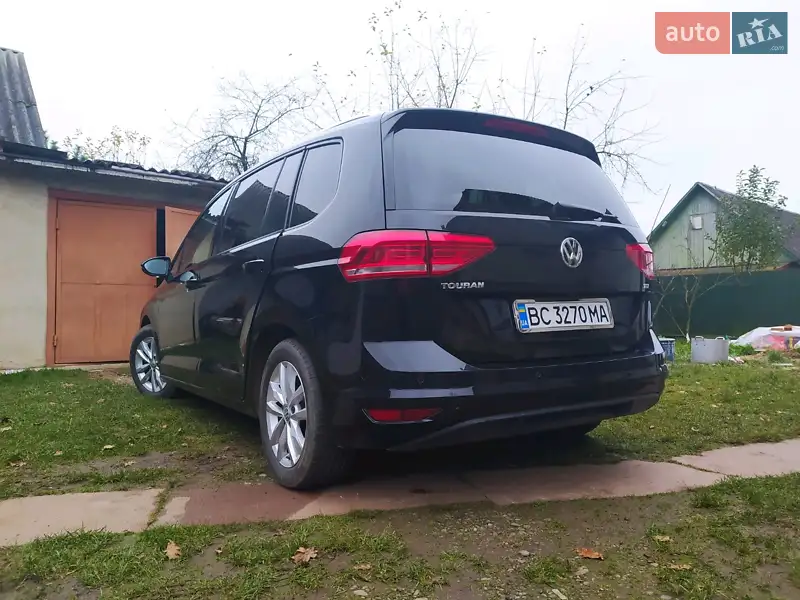 Volkswagen Touran 2016