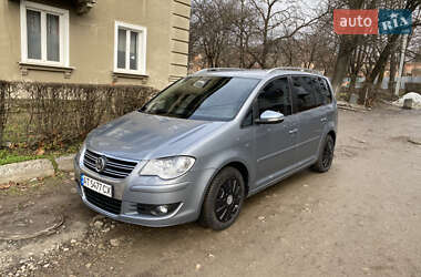 Минивэн Volkswagen Touran 2010 в Калуше