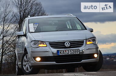 Минивэн Volkswagen Touran 2007 в Дрогобыче