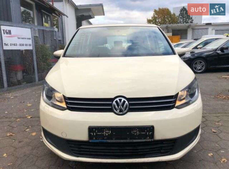 Volkswagen Touran 2015