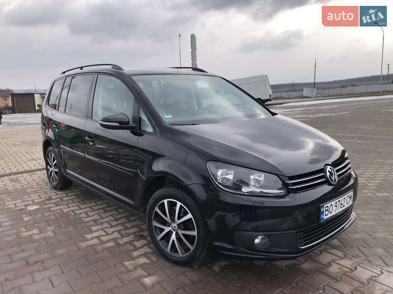 Минивэн Volkswagen Touran 2010 в Каменец-Подольском