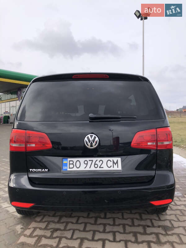 Минивэн Volkswagen Touran 2010 в Каменец-Подольском