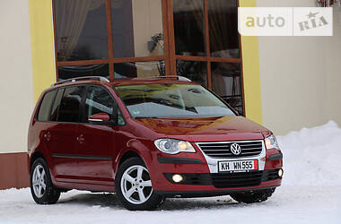 Минивэн Volkswagen Touran 2010 в Трускавце