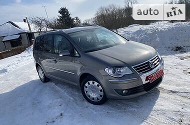 Минивэн Volkswagen Touran 2009 в Житомире