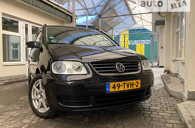 Минивэн Volkswagen Touran 2006 в Стрые