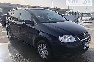 Минивэн Volkswagen Touran 2006 в Виннице