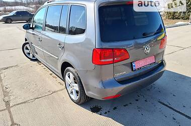 Мінівен Volkswagen Touran 2010 в Умані