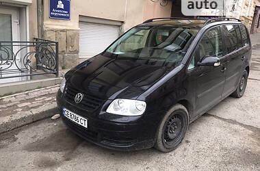 Мінівен Volkswagen Touran 2004 в Чернівцях