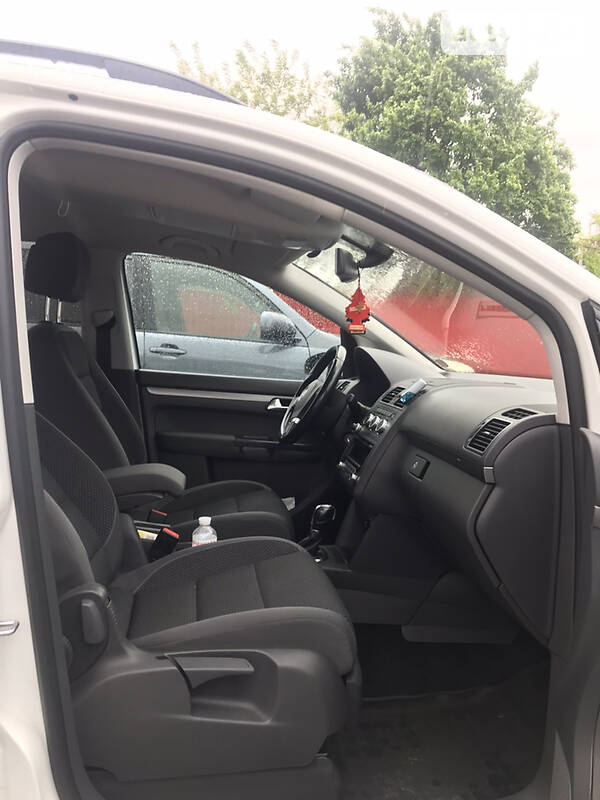 Универсал Volkswagen Touran 2012 в Ужгороде