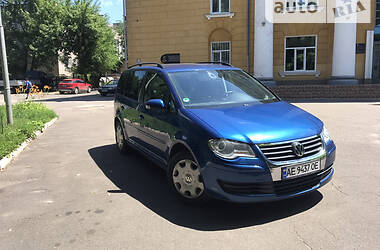 Минивэн Volkswagen Touran 2007 в Кривом Роге