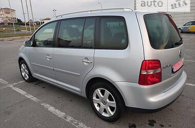 Минивэн Volkswagen Touran 2004 в Львове