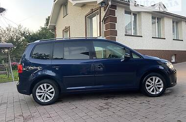 Минивэн Volkswagen Touran 2012 в Бучаче