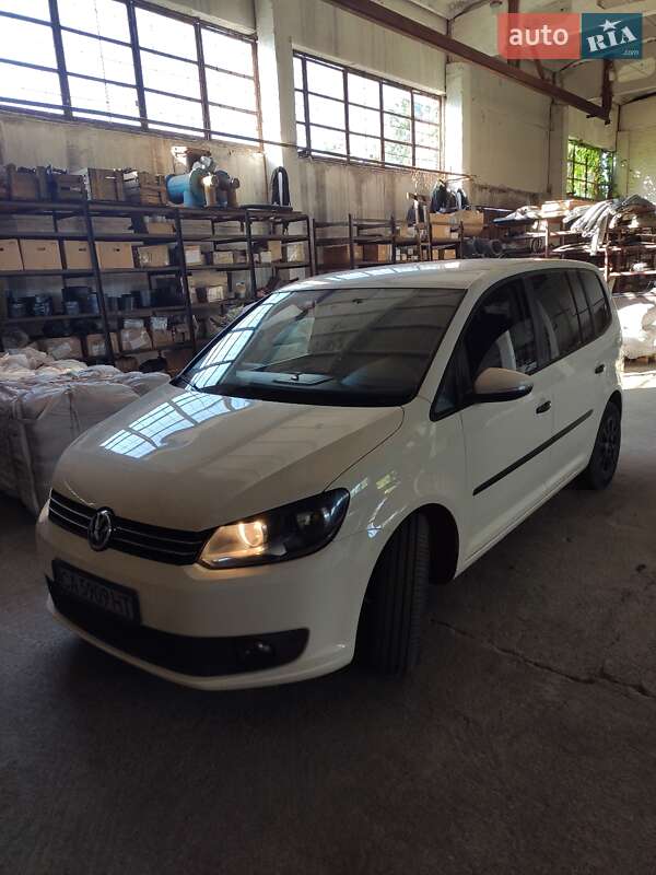 Микровэн Volkswagen Touran 2011 в Черкассах