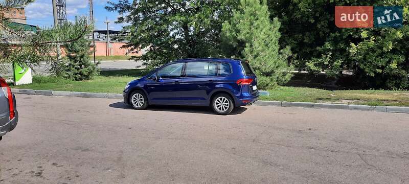 Микровэн Volkswagen Touran 2017 в Кропивницком