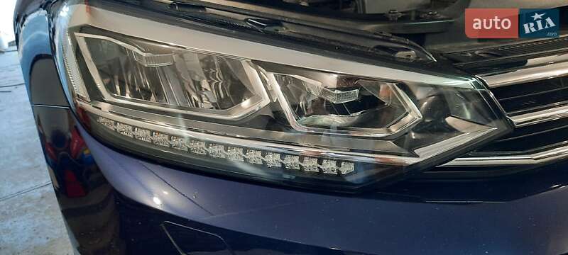 Микровэн Volkswagen Touran 2017 в Кропивницком