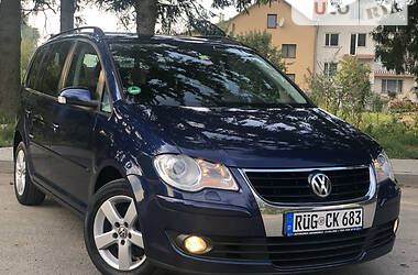 Универсал Volkswagen Touran 2008 в Самборе