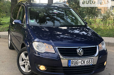 Универсал Volkswagen Touran 2008 в Самборе