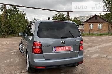 Минивэн Volkswagen Touran 2009 в Житомире