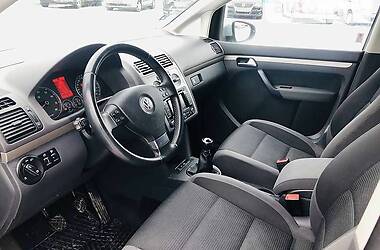 Мінівен Volkswagen Touran 2010 в Львові