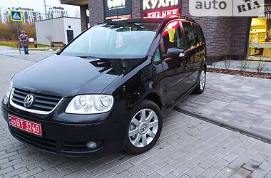 Минивэн Volkswagen Touran 2004 в Львове