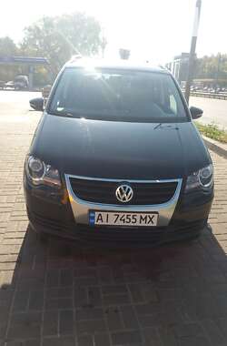 Минивэн Volkswagen Touran 2009 в Киеве