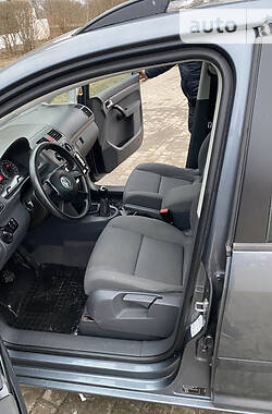 Минивэн Volkswagen Touran 2004 в 