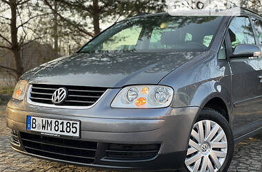 Универсал Volkswagen Touran 2003 в Самборе