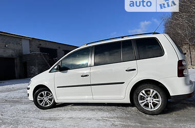 Минивэн Volkswagen Touran 2010 в Кременце