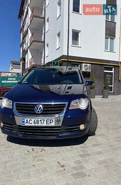 Минивэн Volkswagen Touran 2008 в Ратным