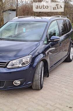 Хэтчбек Volkswagen Touran 2012 в Косове