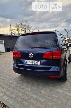 Хэтчбек Volkswagen Touran 2012 в Косове