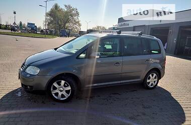 Минивэн Volkswagen Touran 2004 в Сарнах