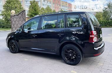 Минивэн Volkswagen Touran 2009 в Ровно