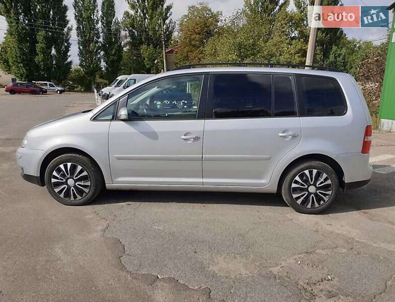 Мінівен Volkswagen Touran 2003 в Києві фото 17 Мінівен Volkswagen Touran 2003 в Києві
