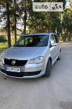 Минивэн Volkswagen Touran 2007 в Самборе