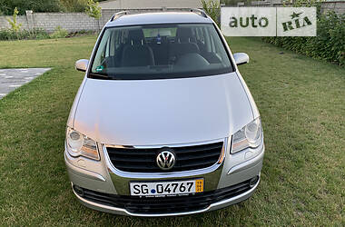 Универсал Volkswagen Touran 2006 в Хорошеве