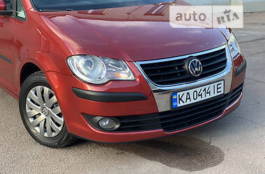 Минивэн Volkswagen Touran 2009 в Киеве