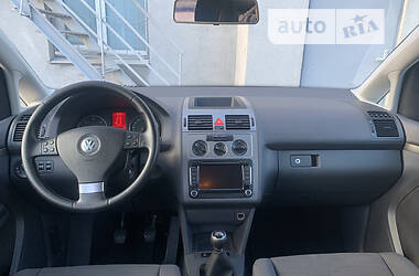 Минивэн Volkswagen Touran 2009 в Киеве