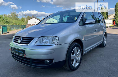 Минивэн Volkswagen Touran 2005 в Дубно