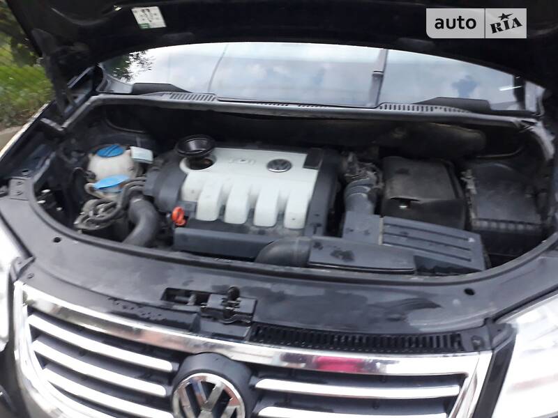 Минивэн Volkswagen Touran 2009 в Львове