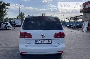 Микровэн Volkswagen Touran 2014 в Киеве