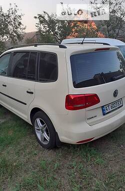 Минивэн Volkswagen Touran 2011 в Киеве