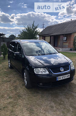 Мінівен Volkswagen Touran 2004 в Рокитному