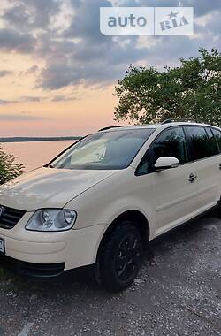 Универсал Volkswagen Touran 2006 в Запорожье