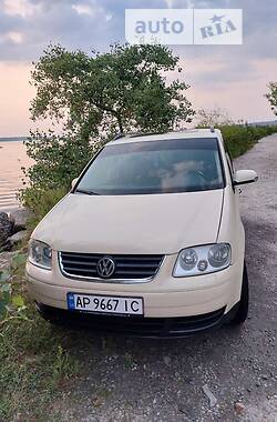 Универсал Volkswagen Touran 2006 в Запорожье