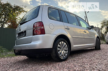 Минивэн Volkswagen Touran 2006 в Дрогобыче