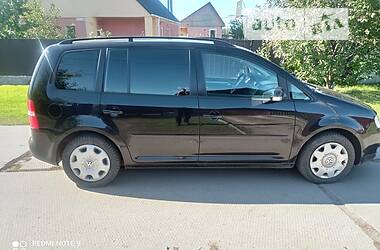 Мінівен Volkswagen Touran 2005 в Каневі